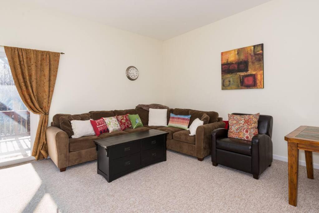 Fun & Fabulous Getaway Villa Gilford Exterior photo