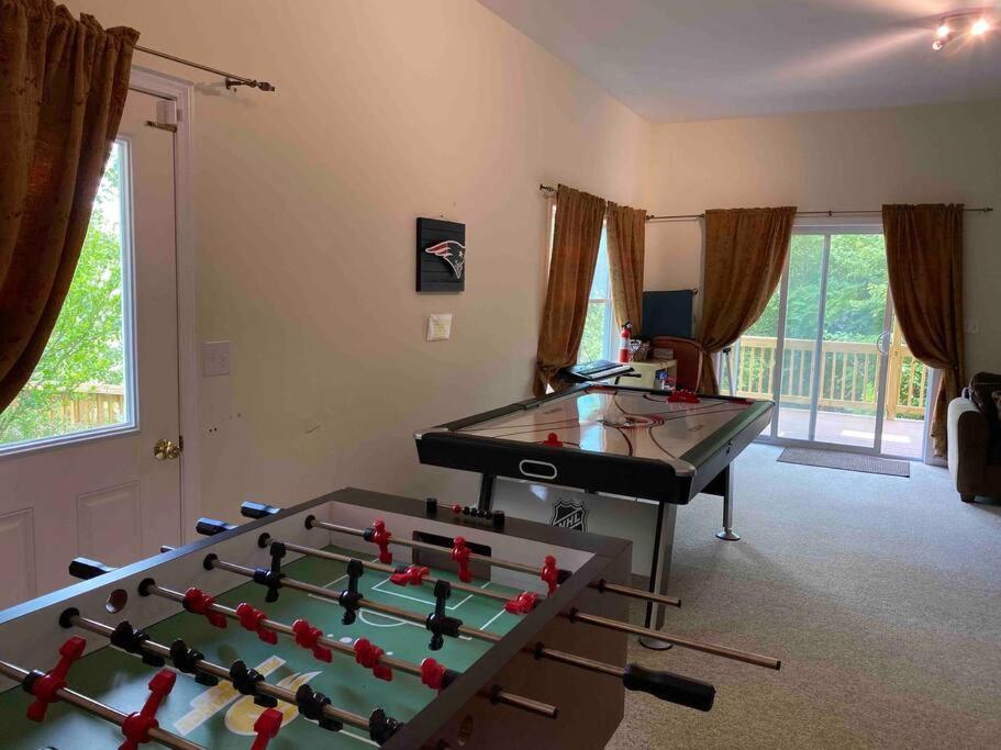 Fun & Fabulous Getaway Villa Gilford Exterior photo